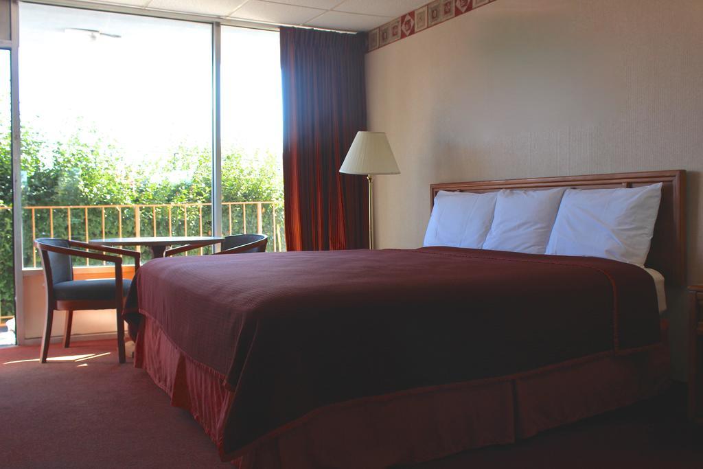 Regency Richmond 2*