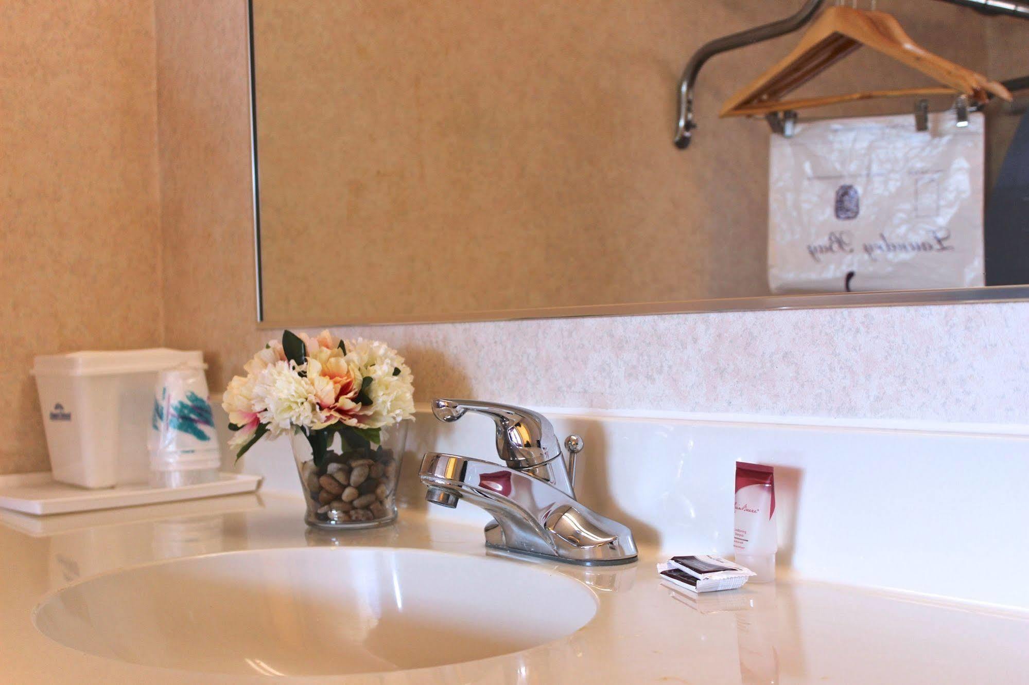 Hotel Regency Richmond 2*